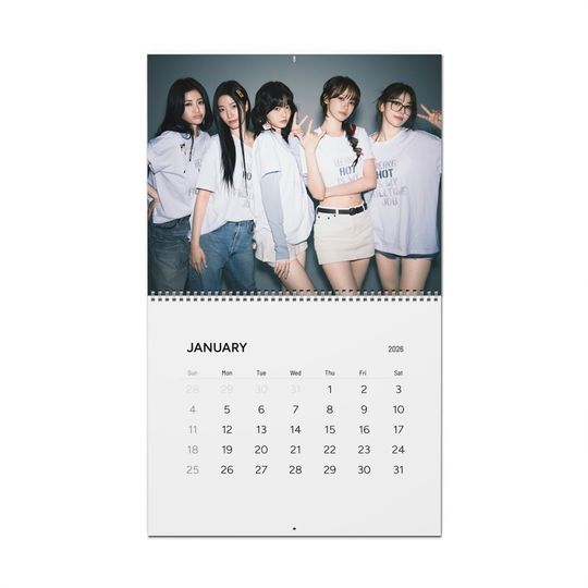 Le Sserafim Lesserafim Photo 2026 Desk Calendar Calender Kpop Girl