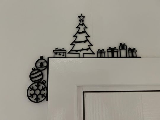 3D Printed Christmas Tree Door Corner Decor with Baubles