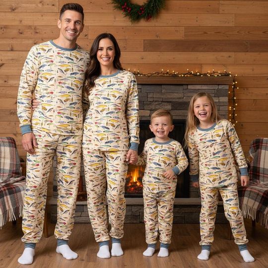 Animal Print Family Pajama Set with Fish Pattern Long Pajamas and Colorful Long Tee & Pants