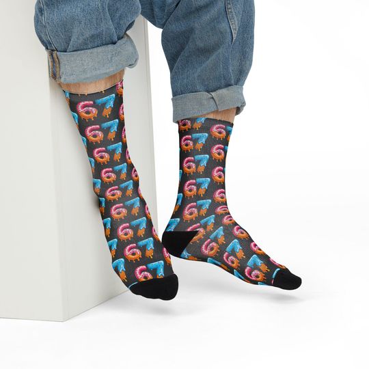 Discover Six Seven 6 7 Meme crew socks: Aesthetic ice cream, Viral Internet Meme Humor socks one size, Funny Generation Z, Gag gift GenZ