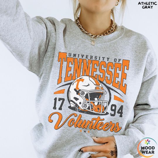 Tennessee Vintage 90s Sweatshirt, Tennessee Graphic Tee, Tennessee Sweatshirt, Tennessee Travel Gift, Retro College Football Game Day Tee