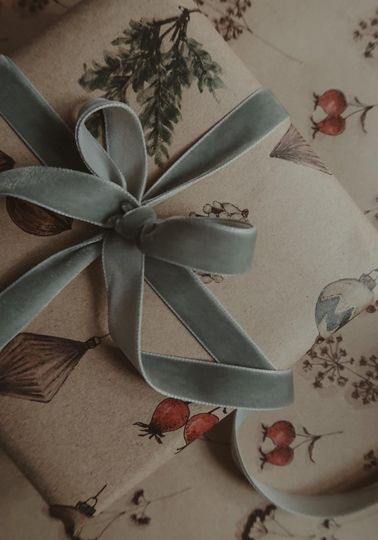 Discover Christmas Wrapping paper, Christmas Gift Wrap, Rustic Christmas Wrap, Graphical Christmas Gift Warp, Xmas Wrapping paper, gift