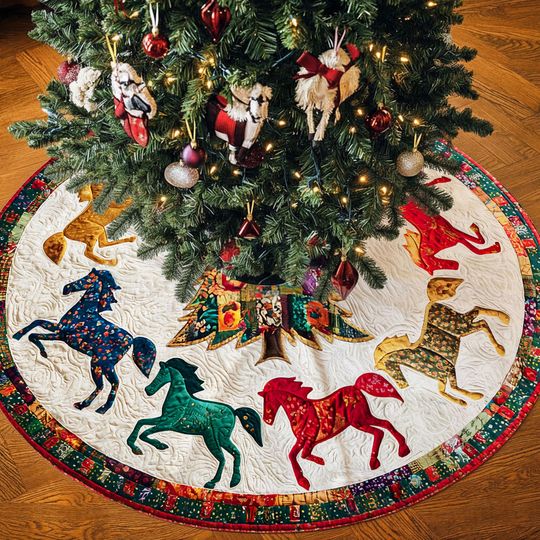 Discover Horses Christmas Tree Skirt Printed Faux 3D Quilted Tree Mat, Holiday Horse Decor, Horses Lover Xmas Decoration, Christmas Home Decorations