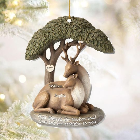 Discover Personalized Deer Couple Ornament, Custom Names & Year Under Tree