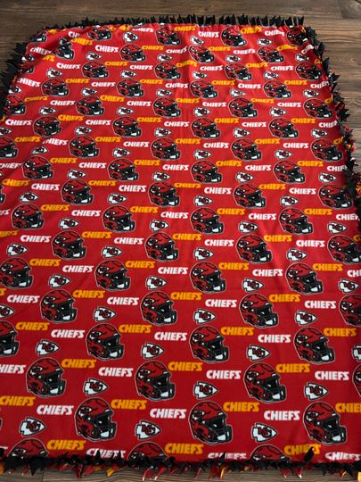 Kansas City Chiefs Woven Hand Tied Fleece Blanket Set
