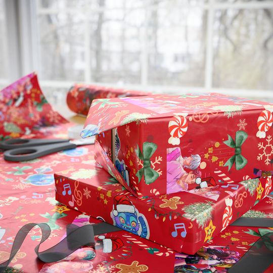 Kpop Demon Hunters Christmas Wrapping Paper - Saja Boys, Huntrix, Derpy, Holiday Gift Wrap, Festive Decoration