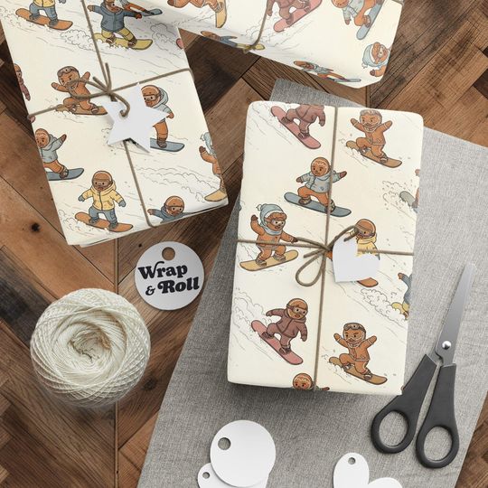 Discover Snowboarding Gingerbread Man Paper | Funny Christmas Gift Wrap | Cute Holiday Paper | Gift for Snowboarder Baker
