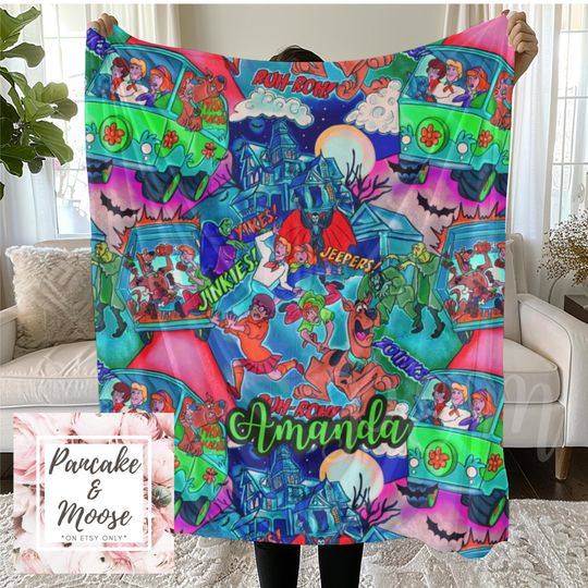 Discover Mystery Van Fleece Blanket - Retro Cartoon Cozy Throw for Classic Cartoon Fans