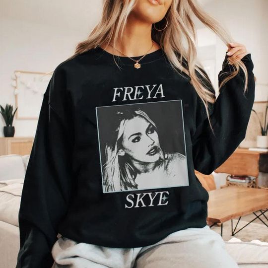 Discover Freya Skye Photo T-Shirt, Music Artist Fan Apparel