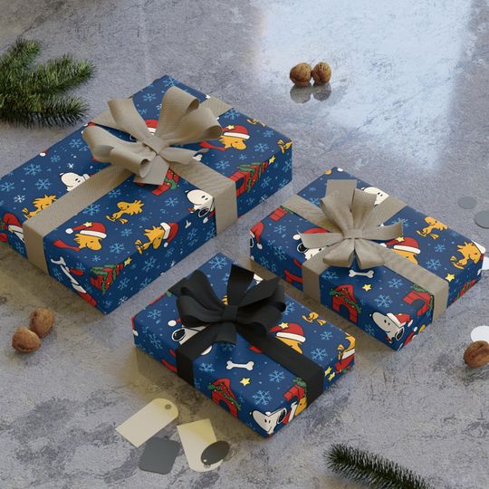 Discover Snoop Christmas Wrapping Paper: Holiday Cartoon Gift Wrap