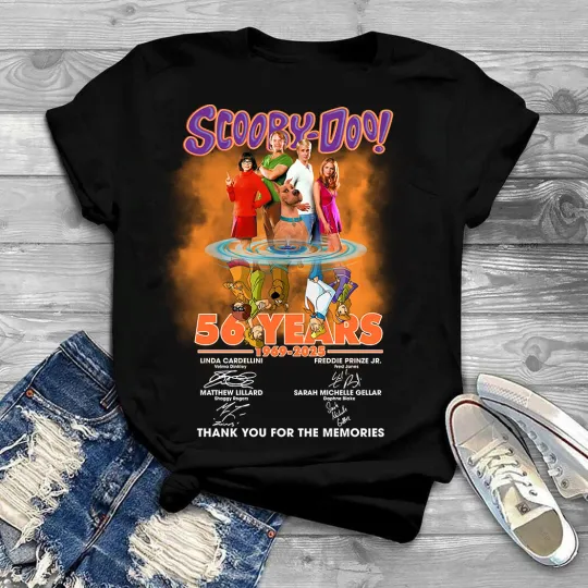 Discover Scooby Doo Water Reflection 56 Years Thank You T-Shirt Women