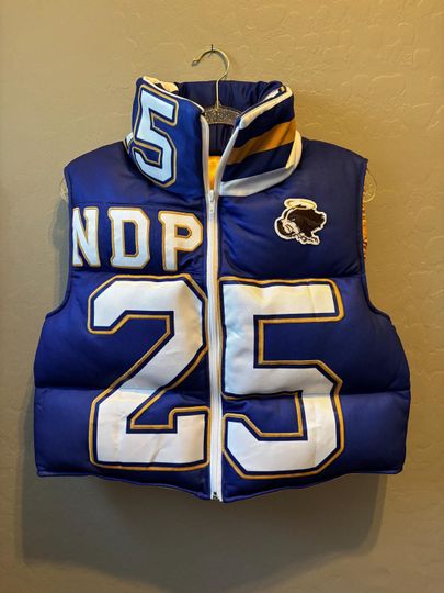 Discover ND Prep Puffer Vest Womens Medium