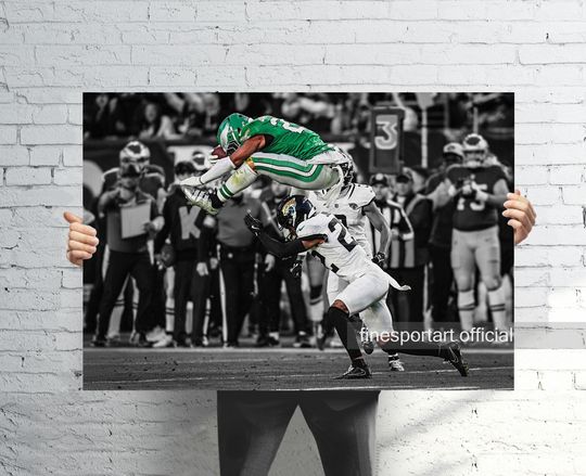Discover Saquon Barkley Reverse Hurdle Philadelphia Canvas Wrap or Museum-Quality Poster, Football Fan Gift