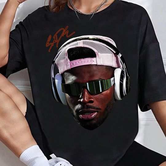 Discover Vintage Shedeur Sanders 90s T-Shirt, Oversized Retro American Football Tee