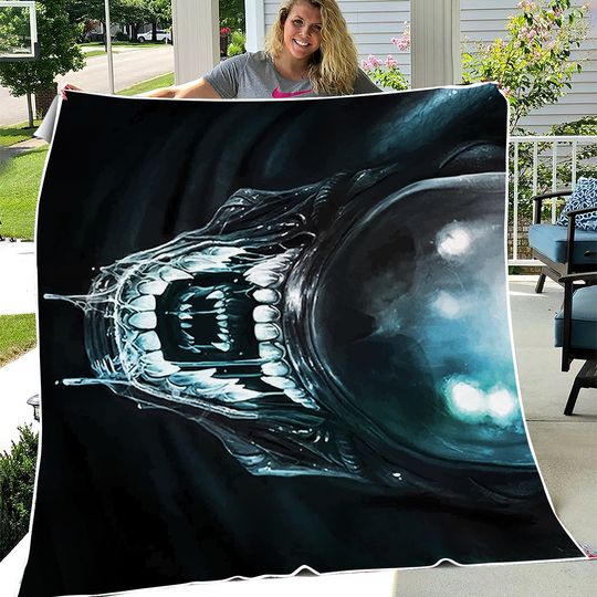 Xenomorph Alien Throw Blanket