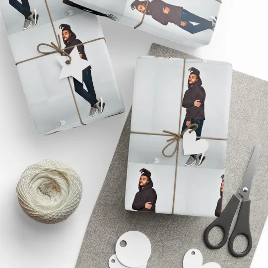 Discover The Weekend Music Radio CD Birthday High Definition Gift Wrapping Papers singer