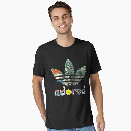 Discover Stone Roses Ian Brown Madchester Adored Manchester Sports Design Classic T-Shirt Essential T-Shirt