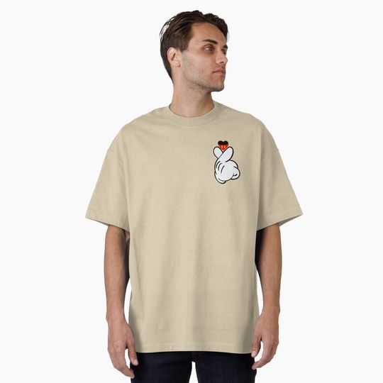 Discover Mickey Mouse K-Pop Heart  Oversized T-Shirt