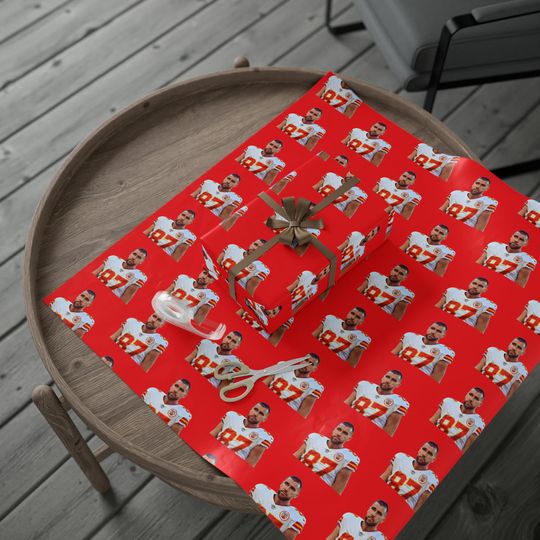 Discover Travis Kelce Kansas City Chiefs Gift Wrapping Paper