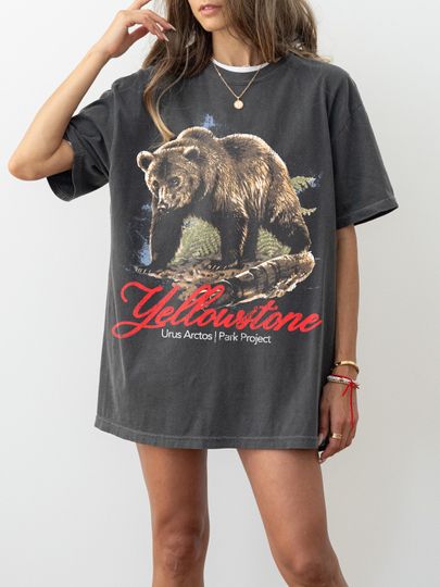 Discover YStone Bear Graphic T-Shirt for Nature Lovers and Hiking Enthusiasts