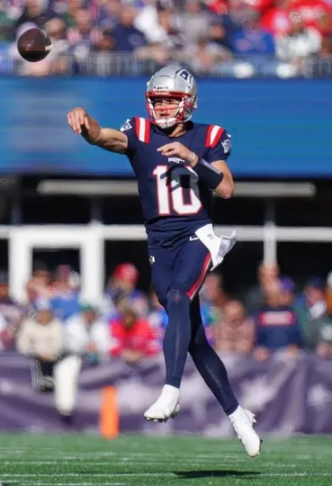 Discover Drake Maye #10 New England Patriots football 13"x19" Poster Gloss Print 16