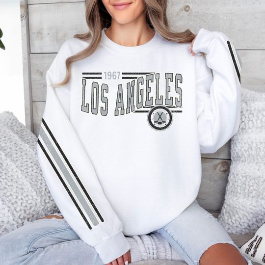 Los Angeles Hockey Vintage Crewneck Sweatshirt, Retro King Hockey Team Sweatshirt, Unisex Sleeve Print Distressed Hockey Shirt, Hockey Fan