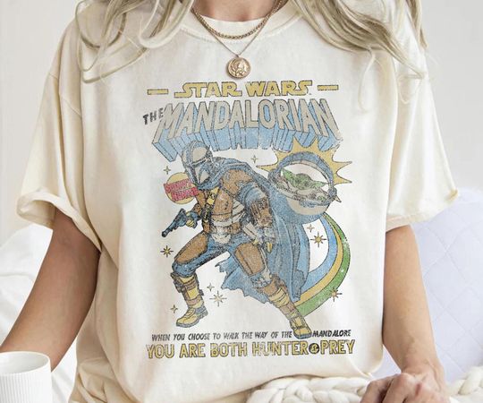 Discover Star Wars The Mandalorian Bounty Hunter Vintage T-Shirt, Retro Star Wars Shirt, Galaxy's Edge Trip