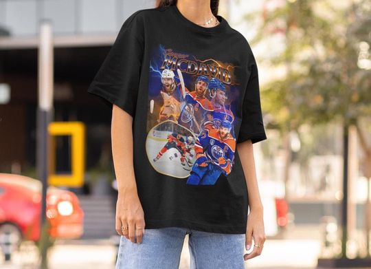 Connor McDavid NHL Shirt Vintage 90s Edmonton Oilers NHL Hockey Design Retro Bootleg Gift Classic Graphic Tee Unisex T-Shirt Limited Edition