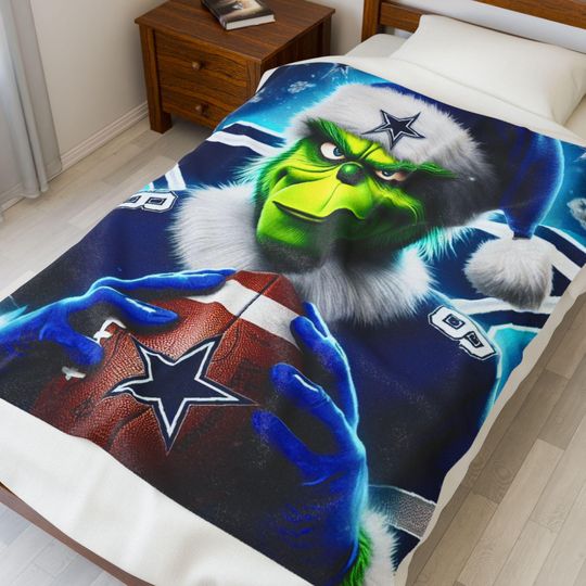 Dallas Cowboys Fleece Blanket with Funny Character, Football Holiday Throw