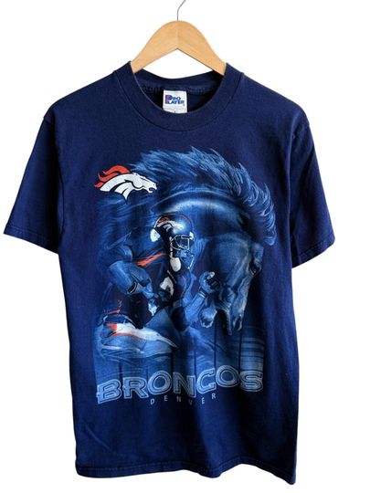 Vintage Y2K Denver Broncos Football Logo T-Shirt Medium
