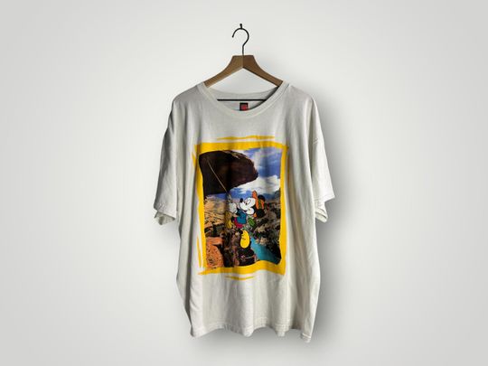 Discover Vintage 90s Mickey Mouse T-Shirt