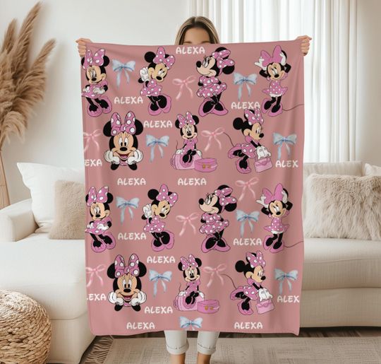 Discover Minnie Mouse Blanket: Personalized Cozy Throw (Baby to Adult Sizes)