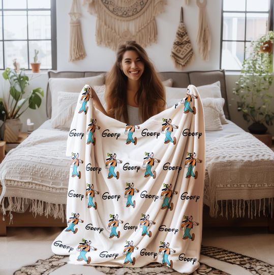 Discover Personalized Goofy Character Blanket, Custom Disney Throw, Cozy Kids Room Accent, Fun Playful Design