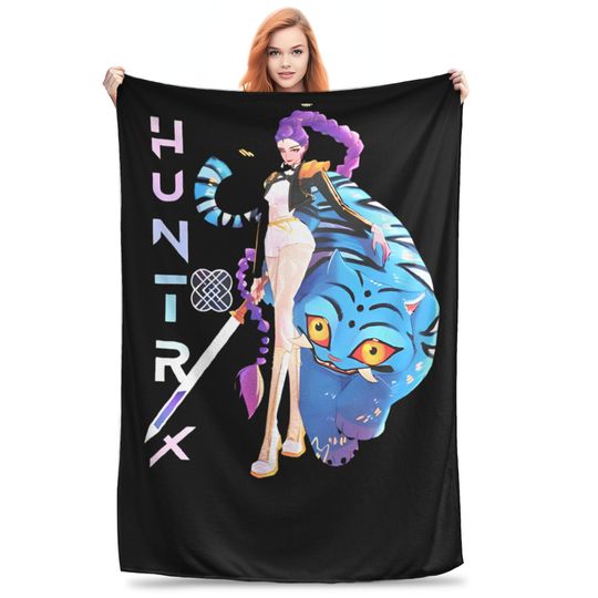 Discover Huntrix Kpop Demon Hunters  Fleece Blanket