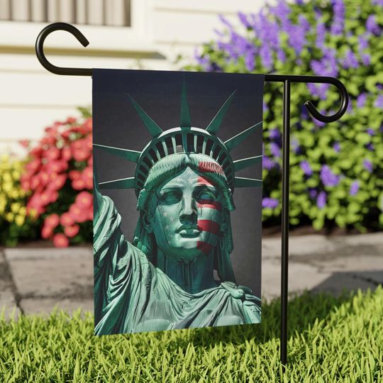 Statue of Liberty Garden Flag: Patriotic USA Pride Outdoor Decor