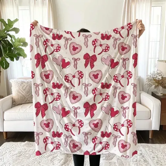 Discover Disney Minnie Balloon Heart Fleece Blanket