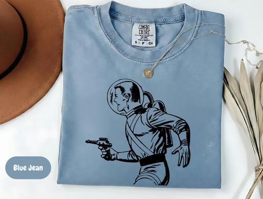 Discover Retro Space Battle T-Shirt: Vintage Sci-Fi Galaxy War Tee