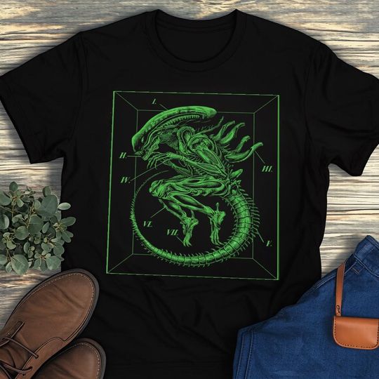 Discover Xenomorph || Alien inspired || sci-fi - black T-shirt