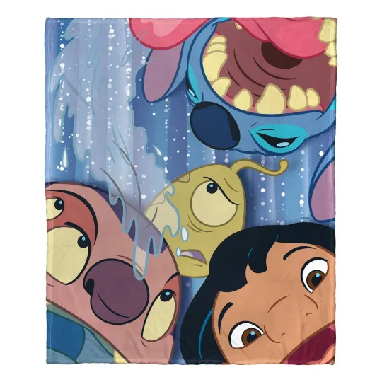Discover Disney D100 Ohana Disneyland Fleece Blanket
