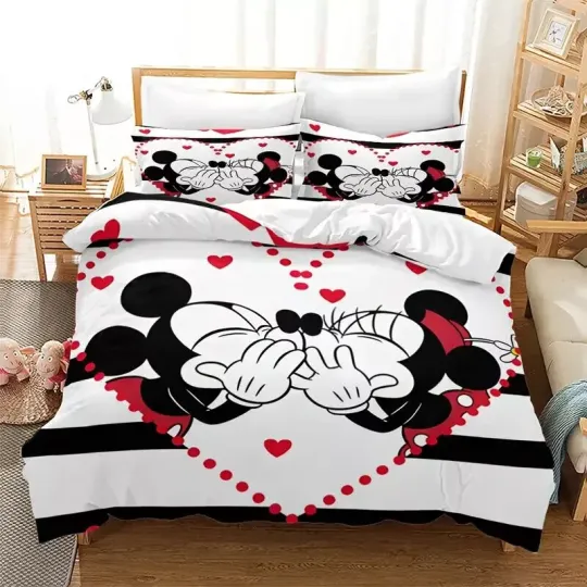 Discover Mickey & Minnie Mouse Kissing Happy Valentine's Day Love 3D Quilt Bedding Set