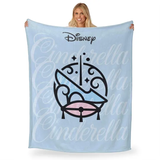 Discover Disney Princesses Iconic Cinde Fleece Blanket