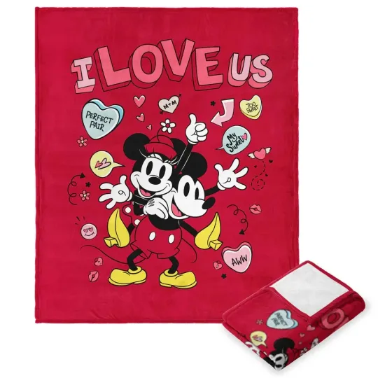 Discover Disney Mickey Mouse I Love Us Fleece Blanket
