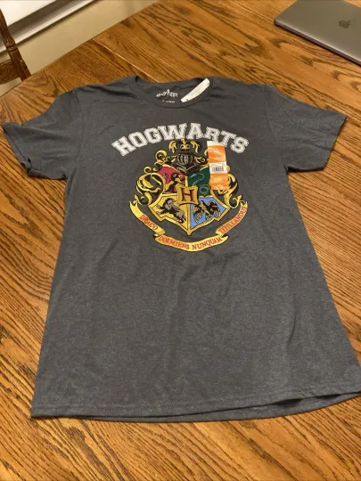 Vintage Style HARRY POTTER HOGWARTS T-Shirt MEDIUM NEW