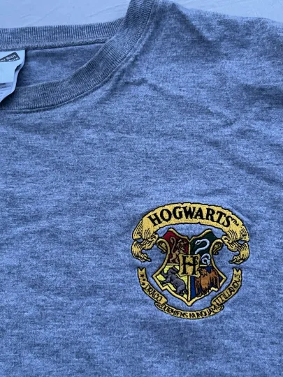 Vintage Harry Potter T-Shirt  2XL fits XL Hogwarts  Crest Logo Gray Warner Bros