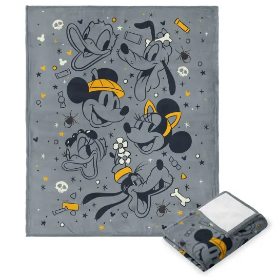 Discover Disney Mickey & Friends Spooky Gang Cozy Fleece Blanket