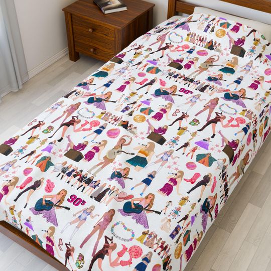 Discover Velveteen Blanket - Cozy Throw for Home Decor