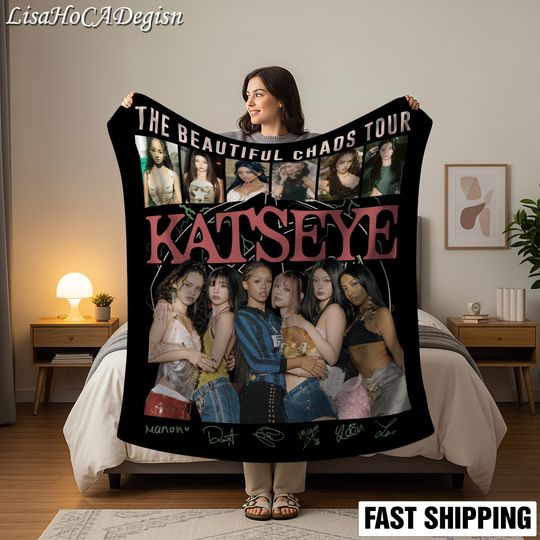 Discover Kats Kpop Girl Group Fleece Blanket for Fans, Bedroom Bedding, Keepsake