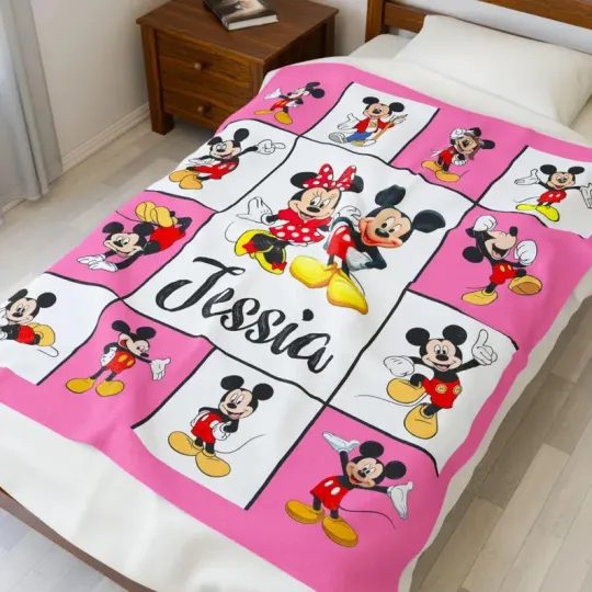 Discover Personalized Disney Mickey & Minnie Mouse Couple Fleece Blanket