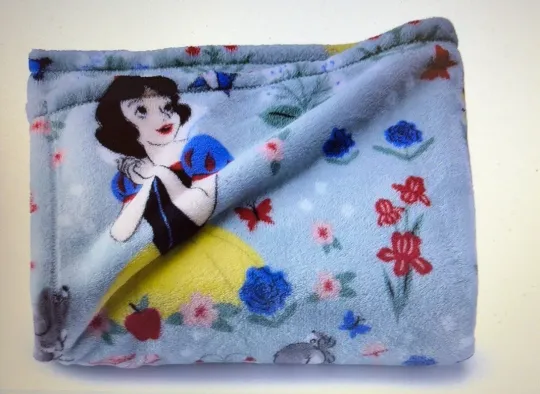 Discover The Big One Disney Princess Snow White Plush Fleece Throw Blanket 60”x72” NEW