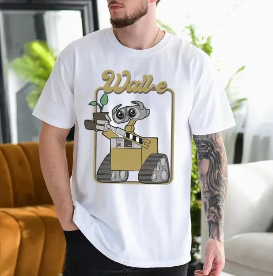 Discover Disney Wall-E and Eve T-shirt